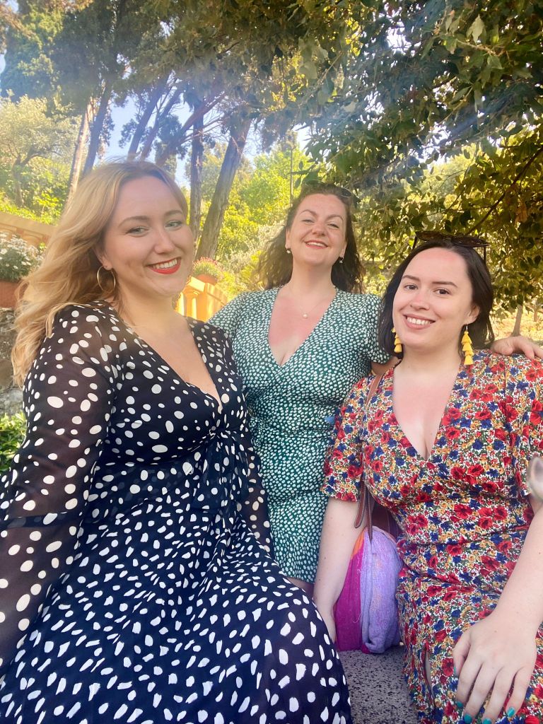 Hanna, Laura and Katie again pose in their pretty dresses, this time for a selfie