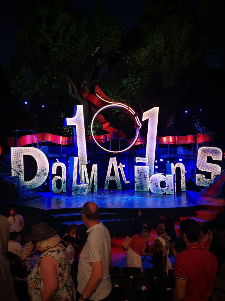 The stage of 101 Dalmatians is those very worlds lit up