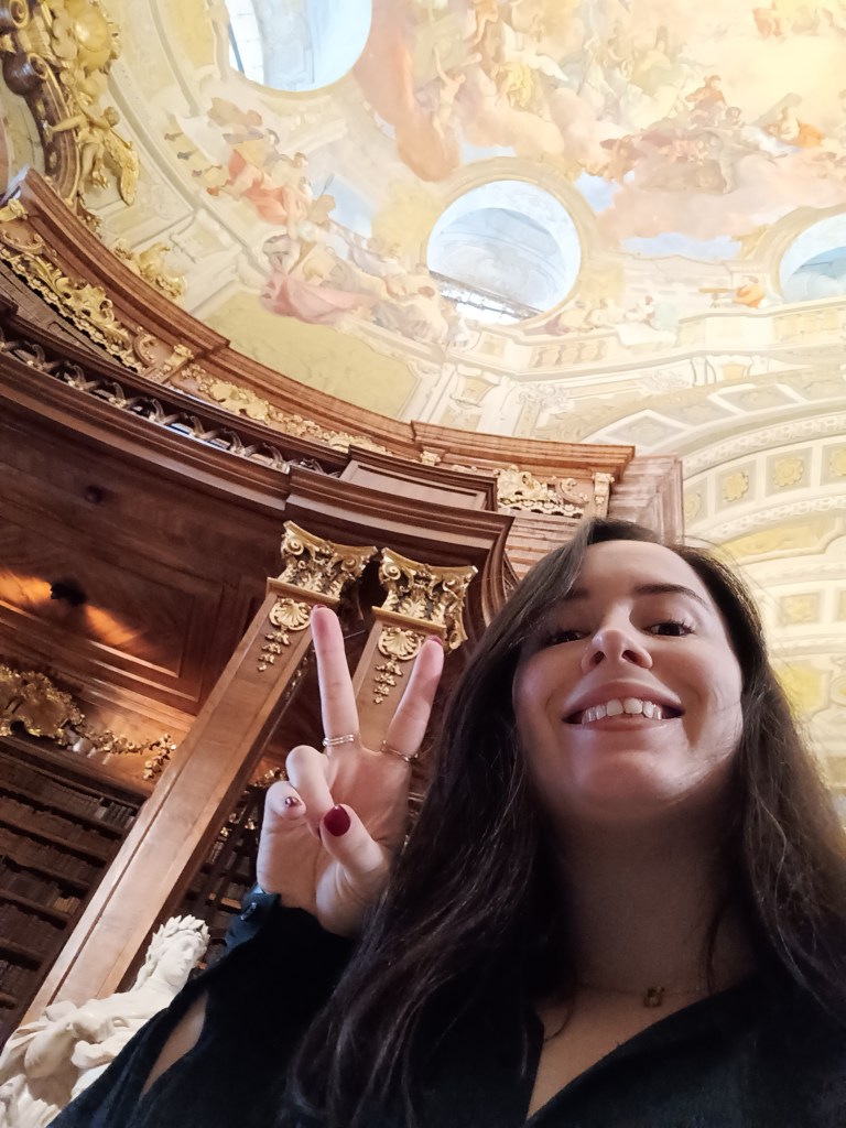 Peace sign selfie with the beautiful library