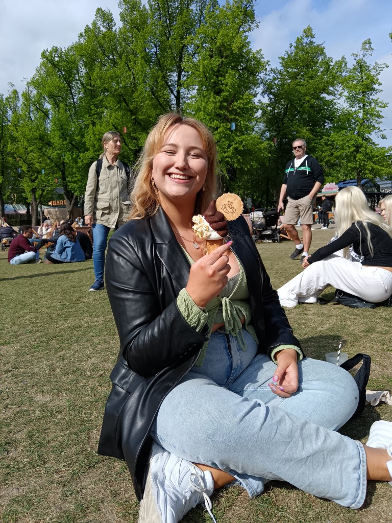 Hanna holds her epic ice cream cone
