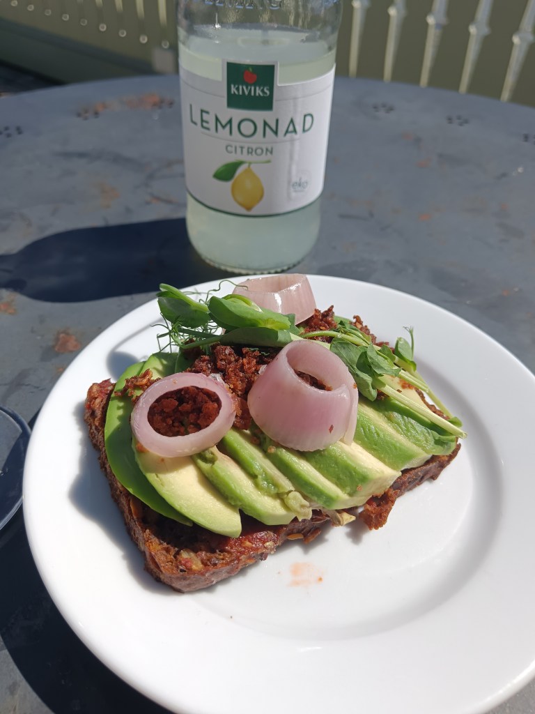 Avocado open sandwich