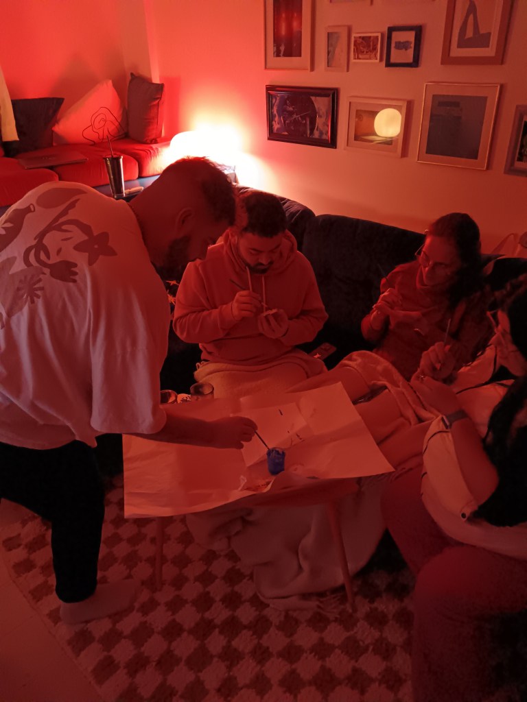 Friends gather on the sofa painting