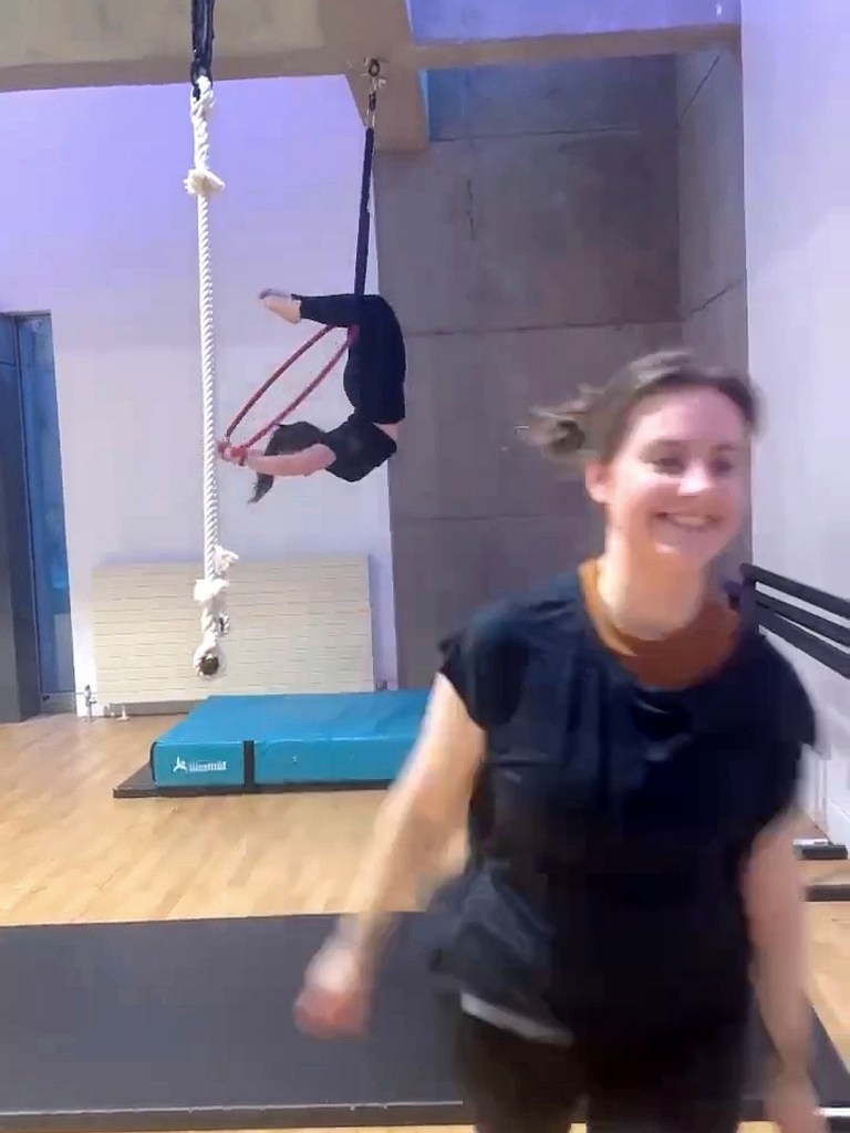 On a hoop I do a backbend