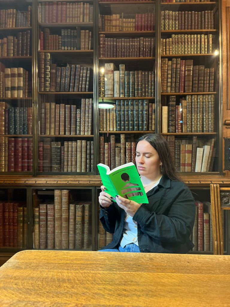 I read in a room full of old books