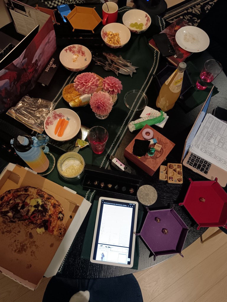 A table fully laid out for DnD